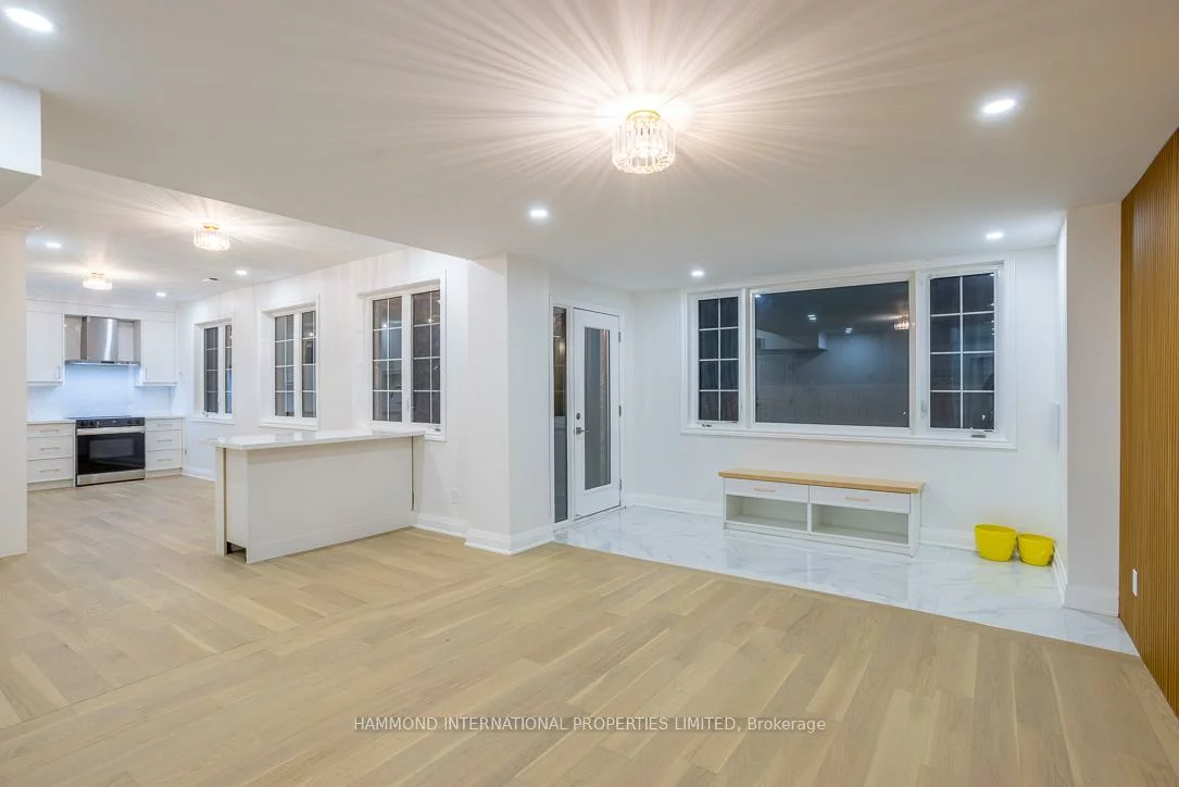 41, Deerhaven, Vellore Village, Vaughan