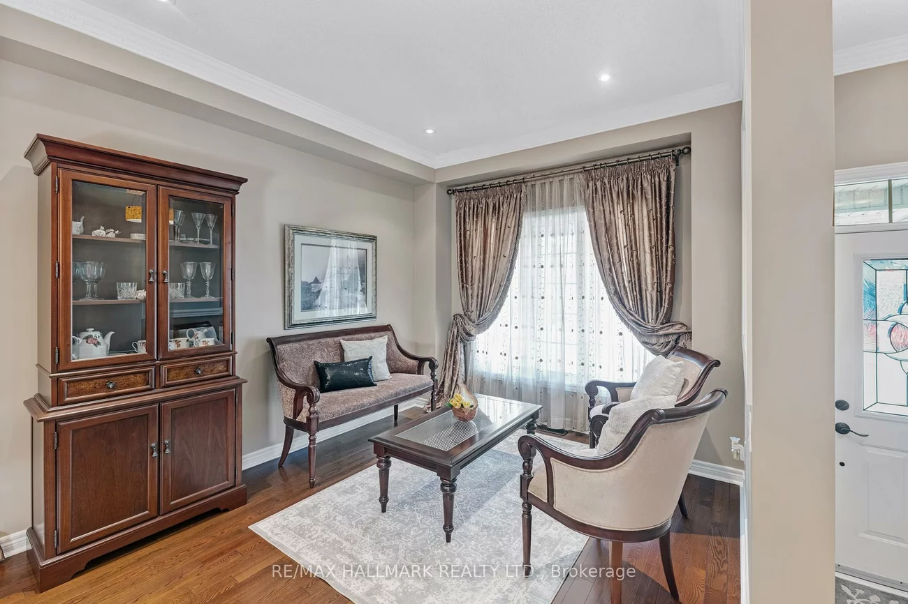 91, Capera, Vellore Village, Vaughan