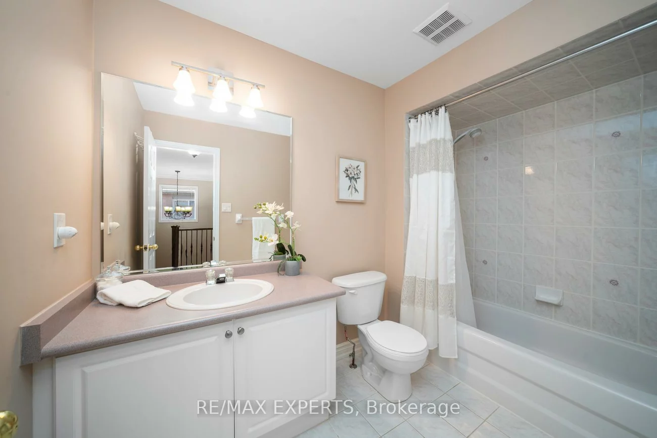182, Alba, Vellore Village, Vaughan