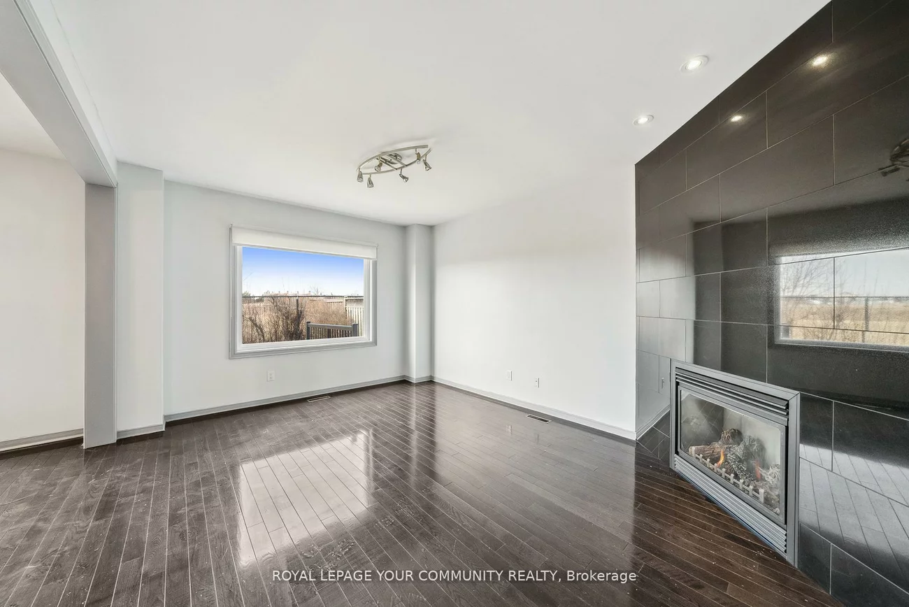 105, Redondo, Beverley Glen, Vaughan