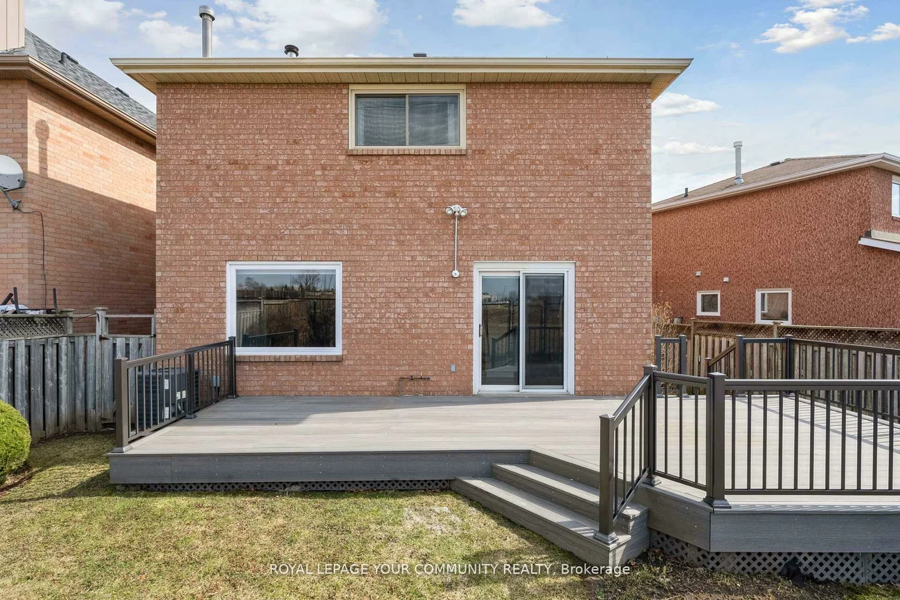 105, Redondo, Beverley Glen, Vaughan