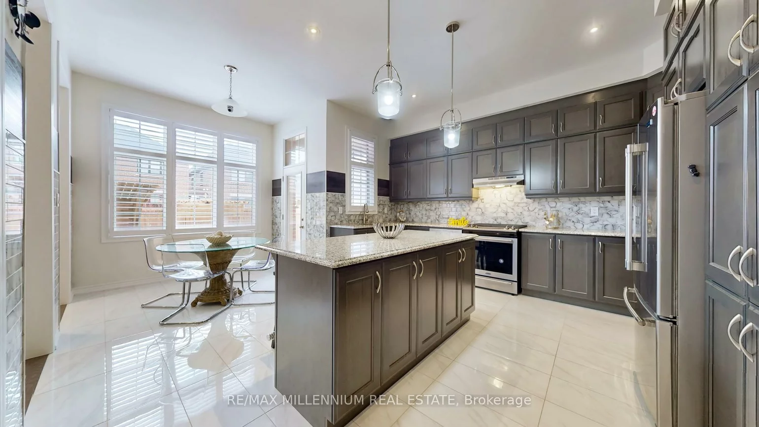 139, Pierre Berton, Kleinburg, Vaughan