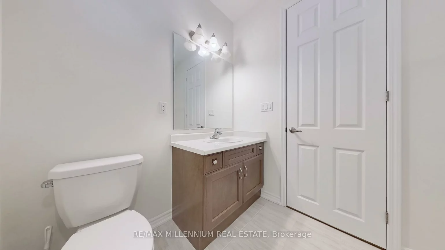 139, Pierre Berton, Kleinburg, Vaughan
