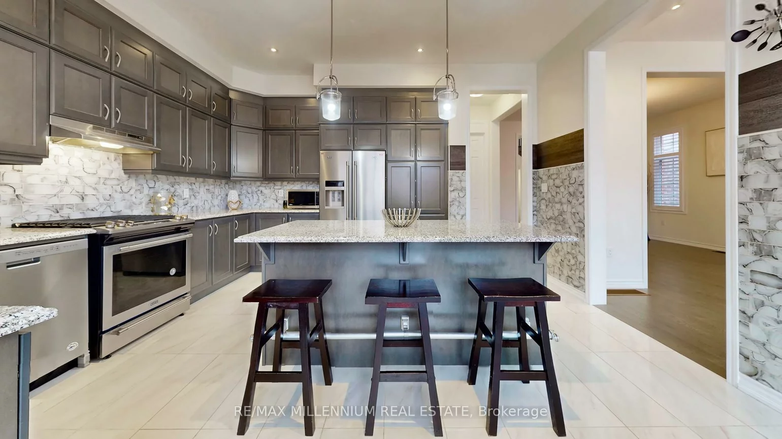 139, Pierre Berton, Kleinburg, Vaughan