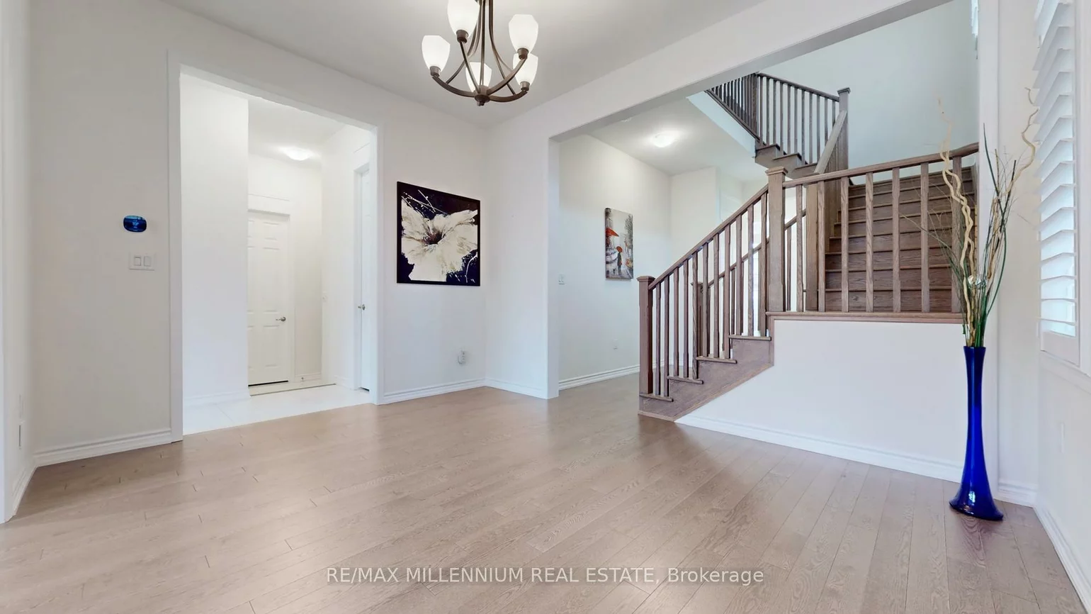 139, Pierre Berton, Kleinburg, Vaughan