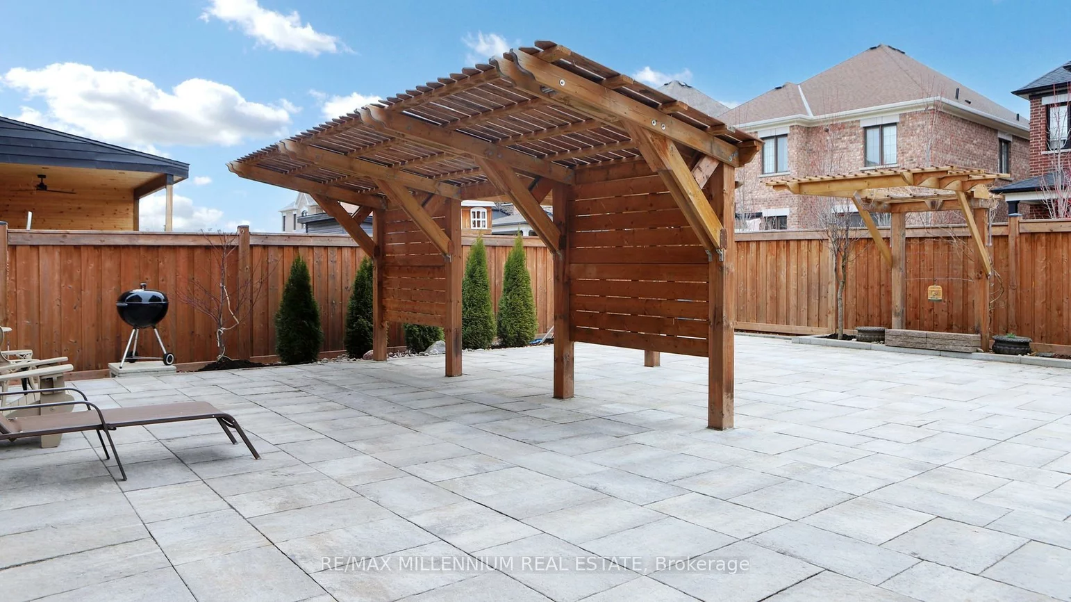 139, Pierre Berton, Kleinburg, Vaughan