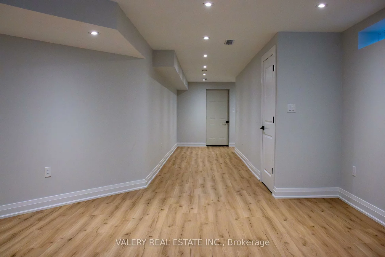 41, Chorus, Kleinburg, Vaughan