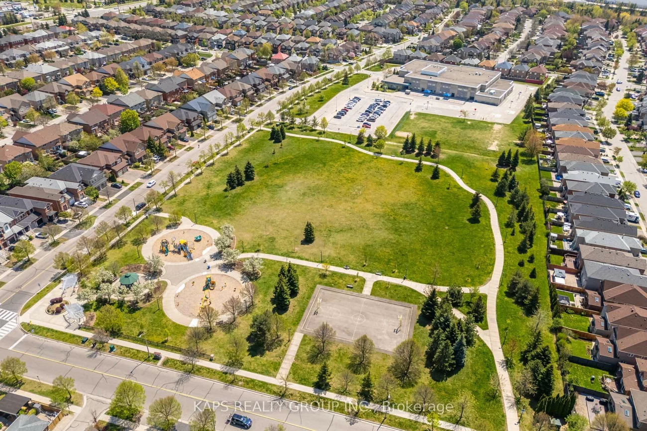98, Forest Run, Patterson, Vaughan