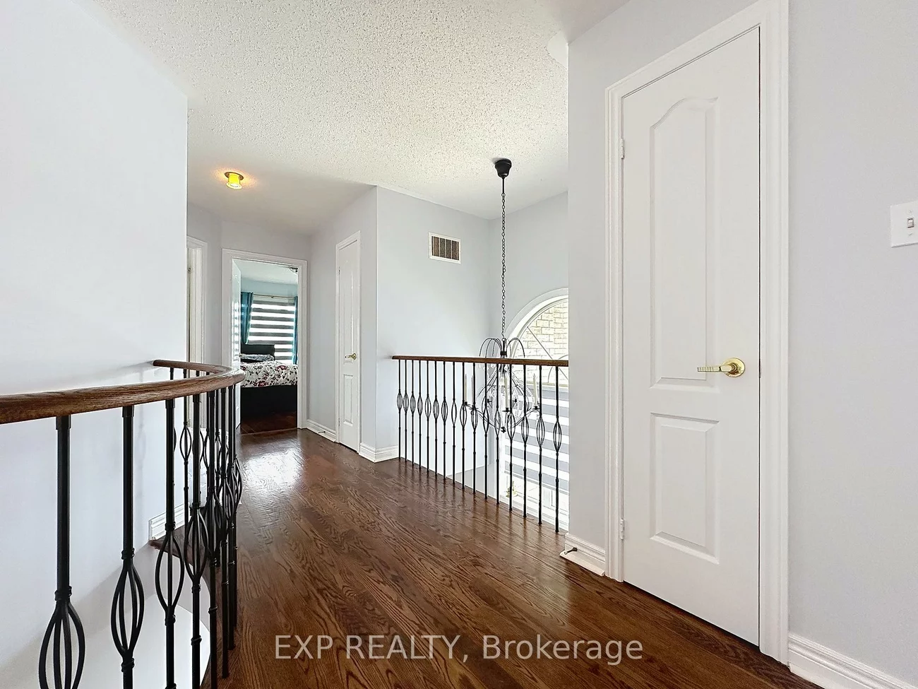 129, Ledgerock, Vellore Village, Vaughan