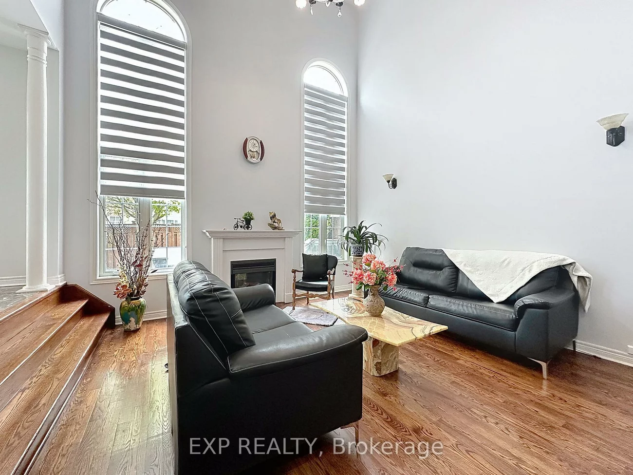 129, Ledgerock, Vellore Village, Vaughan