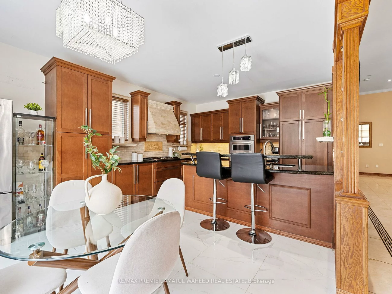 96, Wardlaw, Vellore Village, Vaughan
