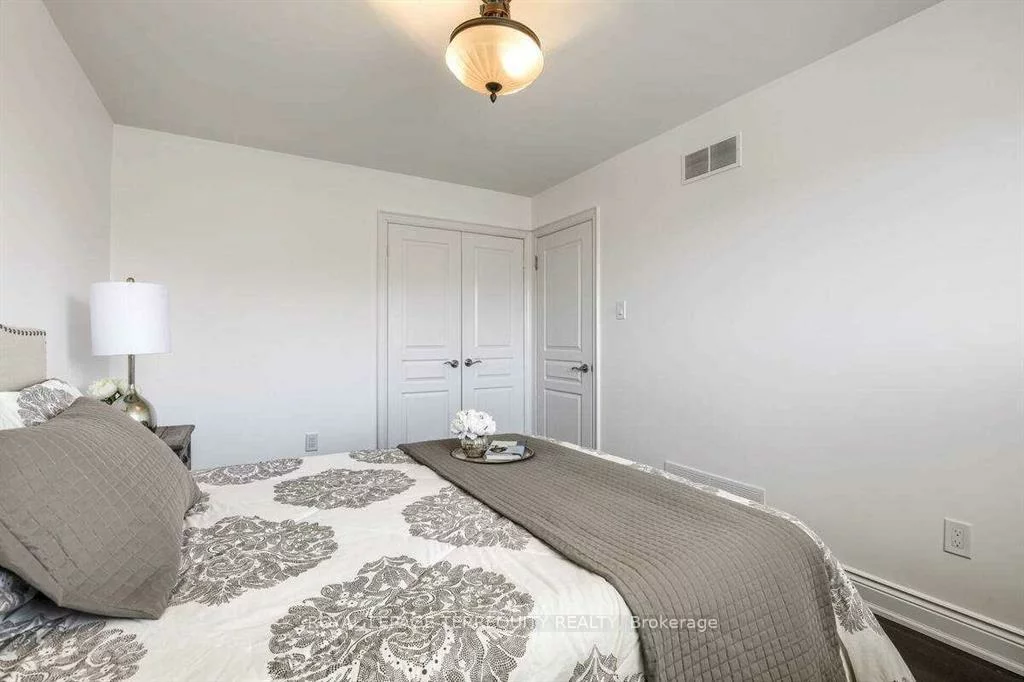 17, Agincourt, West Woodbridge, Vaughan