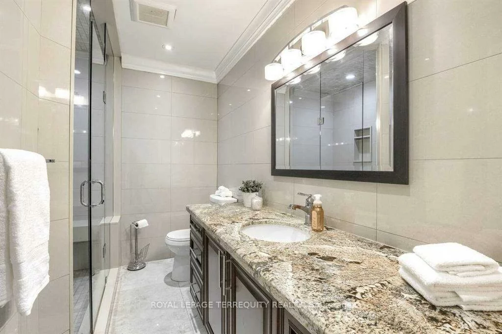 17, Agincourt, West Woodbridge, Vaughan
