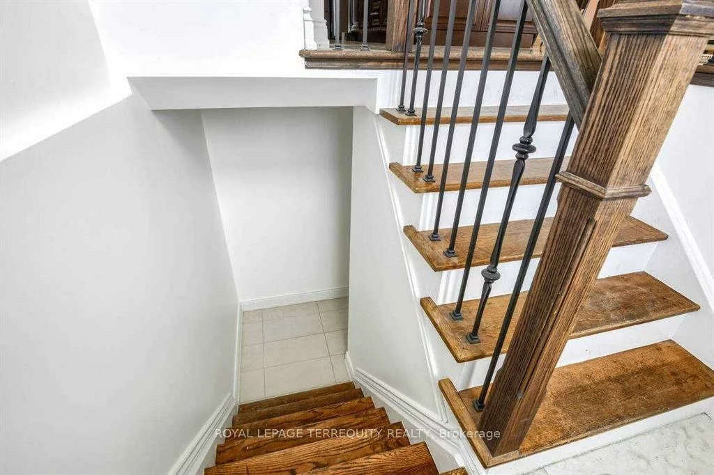17, Agincourt, West Woodbridge, Vaughan