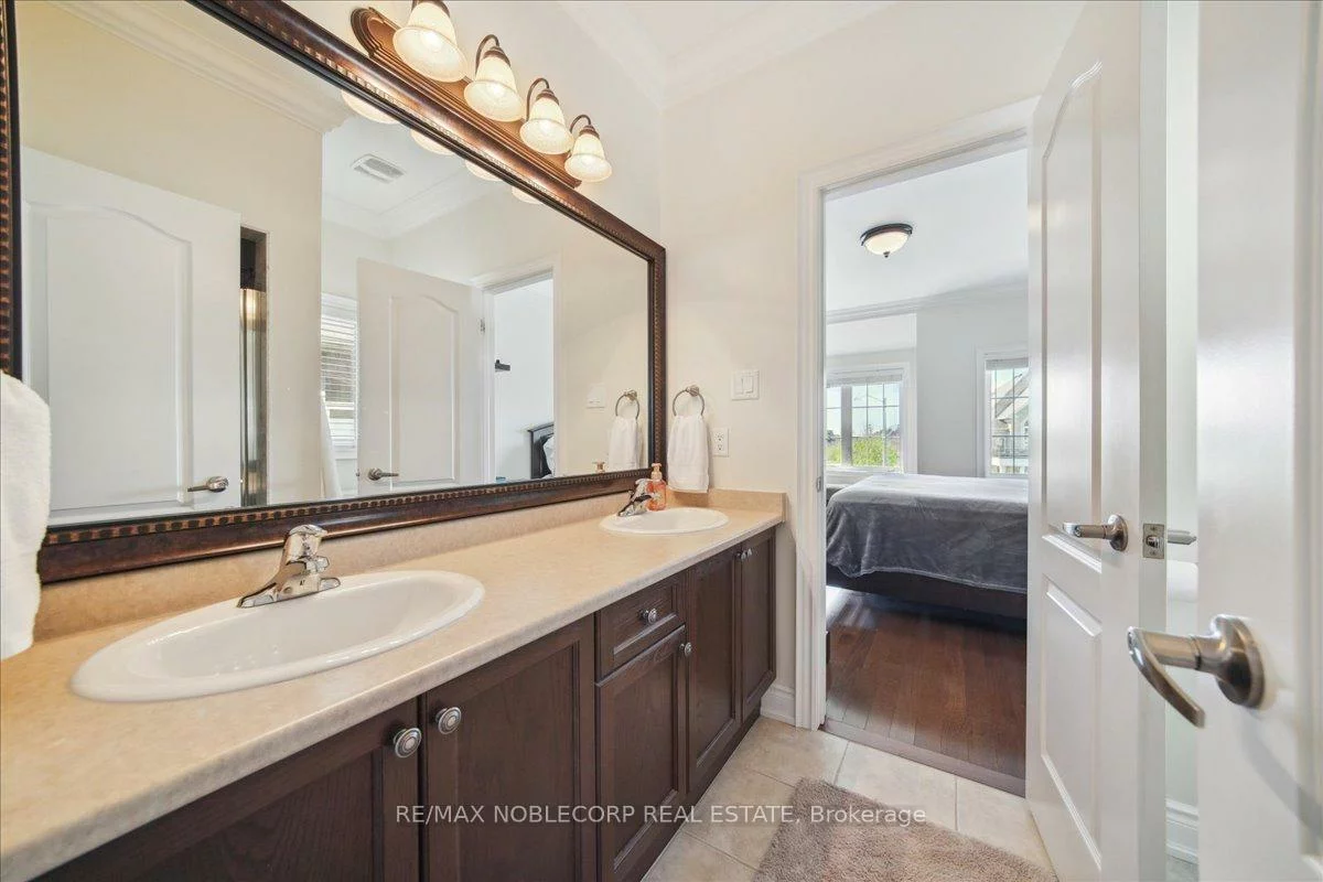 27, Gorman, Vellore Village, Vaughan