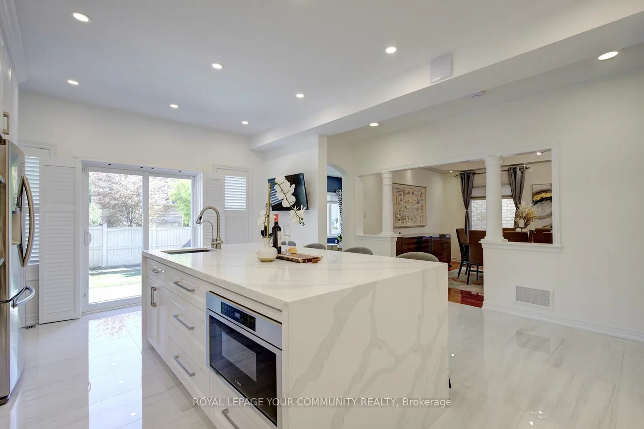 127, Golden Forest, Patterson, Vaughan
