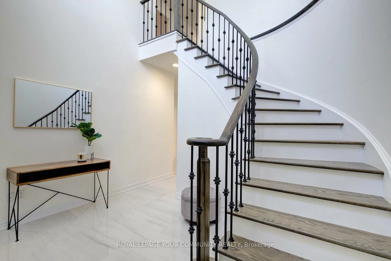 127, Golden Forest, Patterson, Vaughan