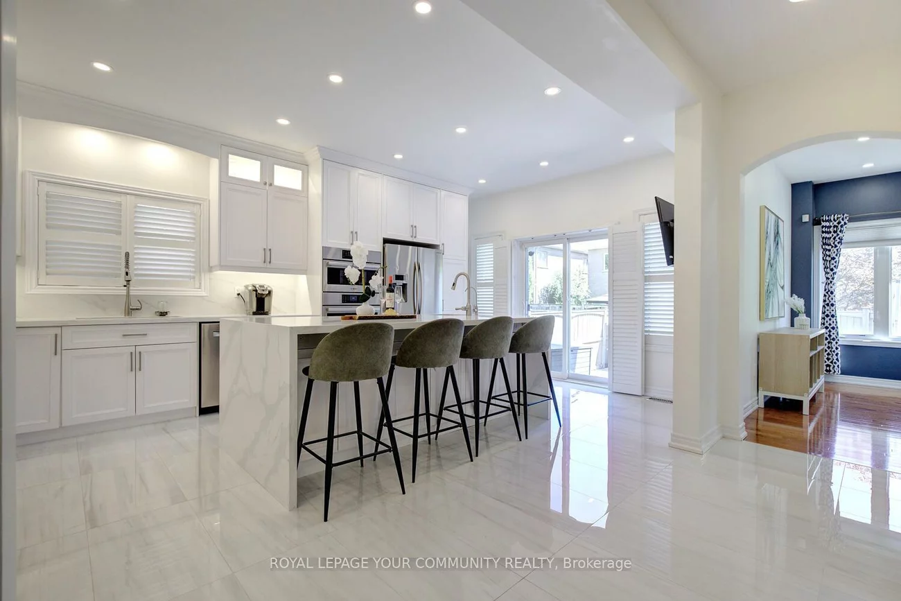 127, Golden Forest, Patterson, Vaughan