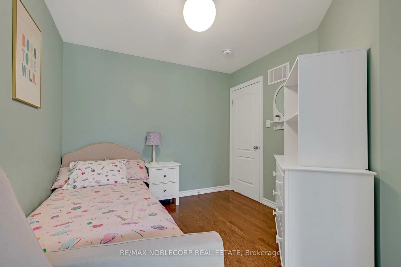 10, Porter, West Woodbridge, Vaughan