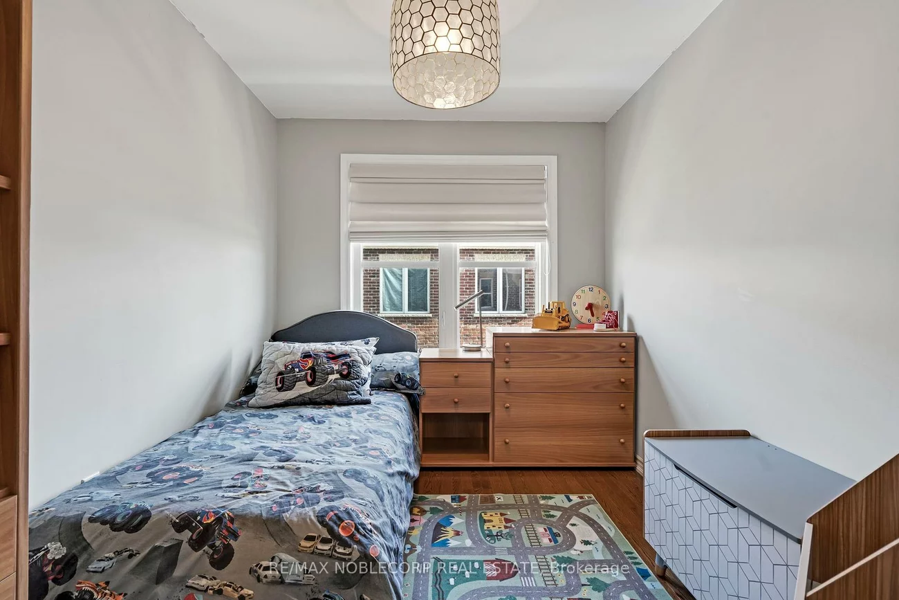 10, Porter, West Woodbridge, Vaughan