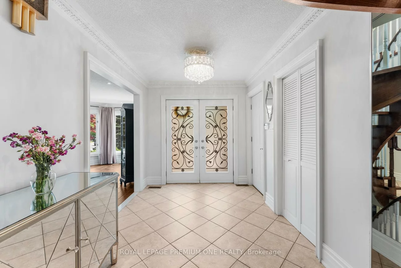 2, Angel View, Maple, Vaughan