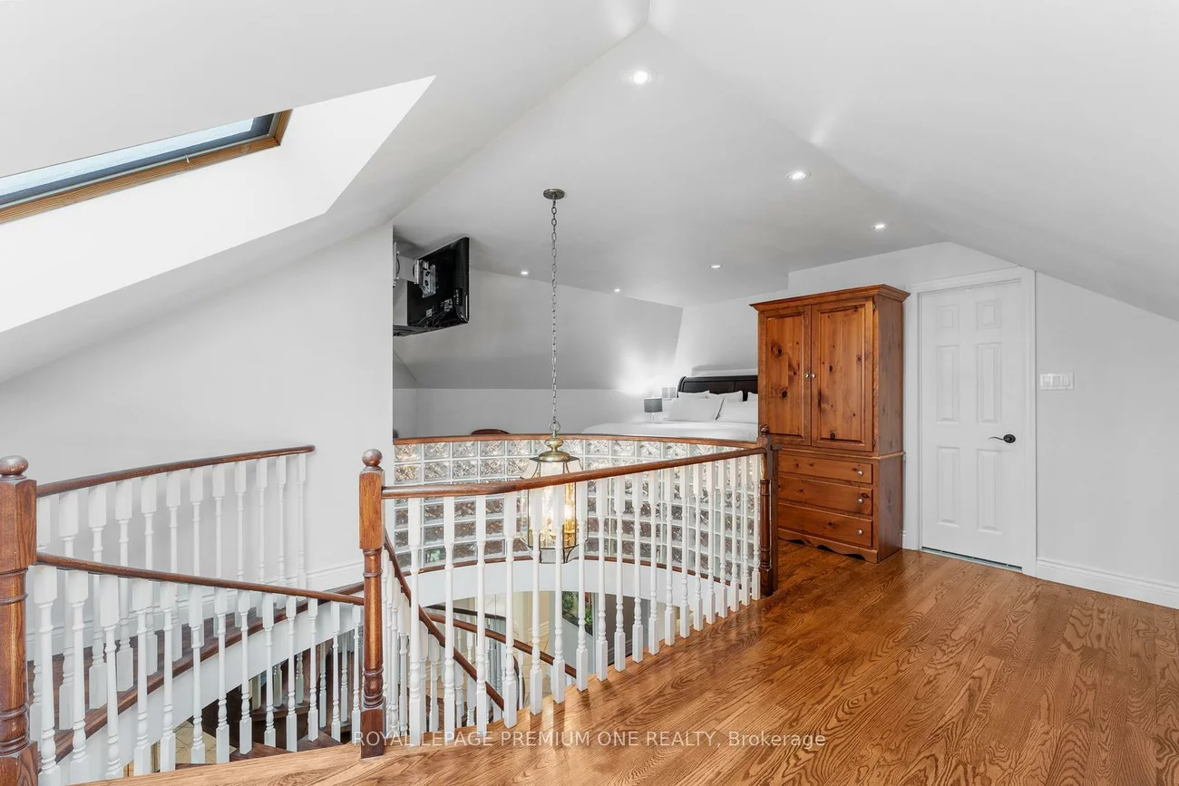 2, Angel View, Maple, Vaughan