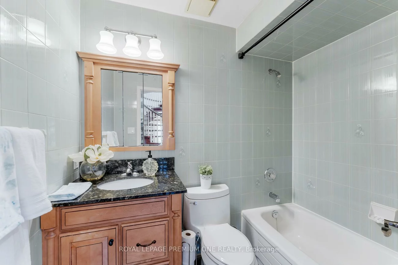 2, Angel View, Maple, Vaughan
