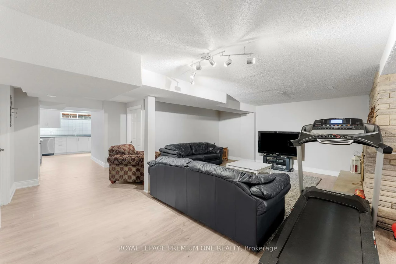 2, Angel View, Maple, Vaughan