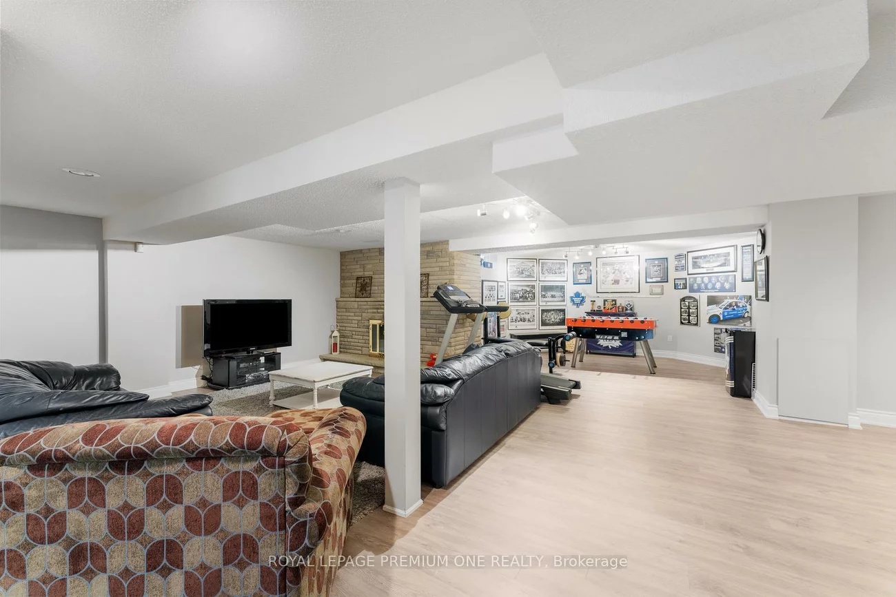 2, Angel View, Maple, Vaughan
