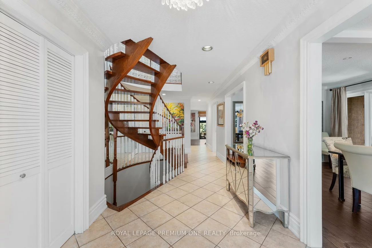 2, Angel View, Maple, Vaughan
