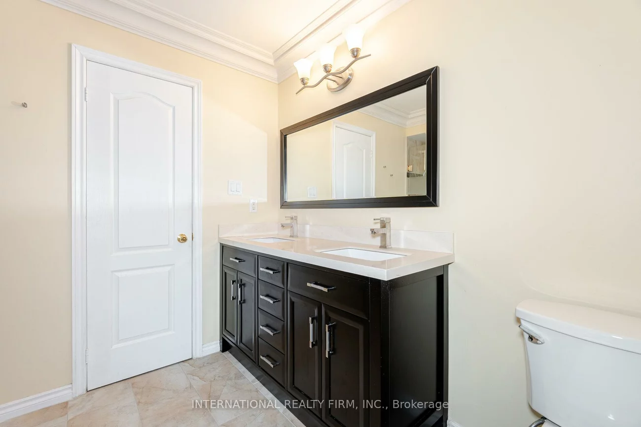 42, Matthew, East Woodbridge, Vaughan