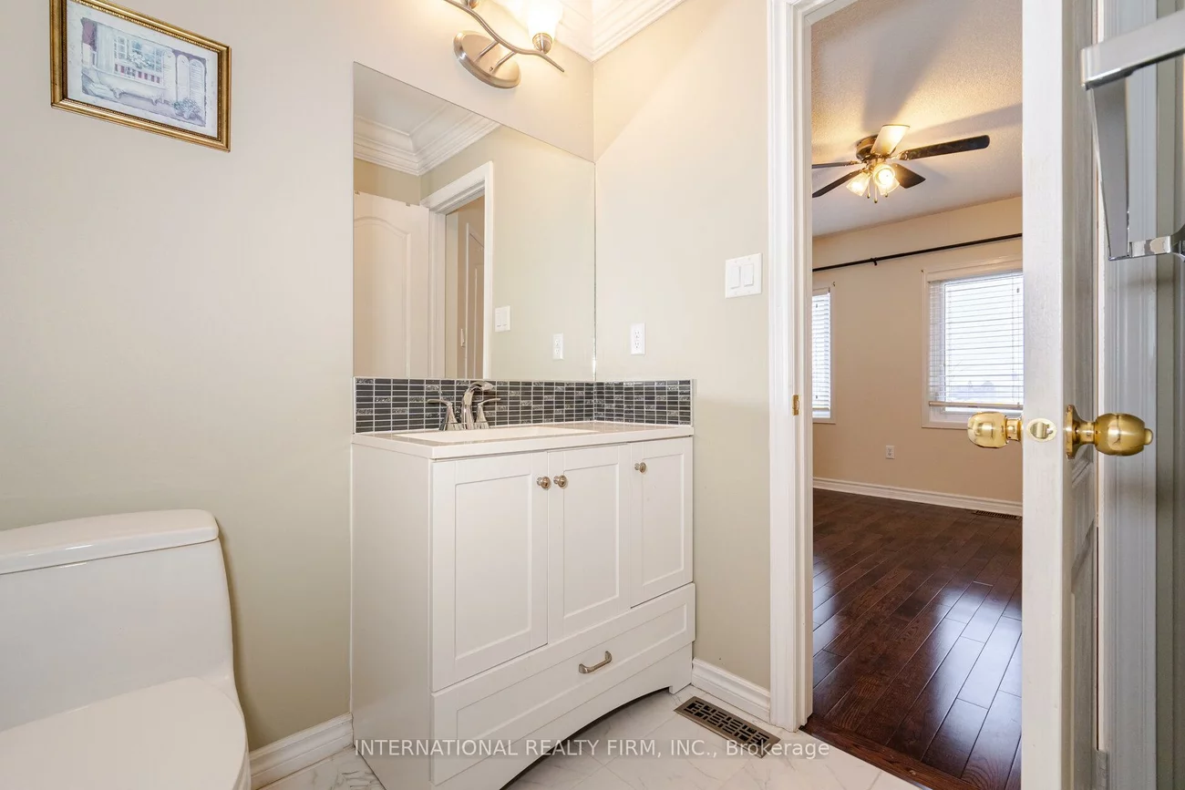 42, Matthew, East Woodbridge, Vaughan
