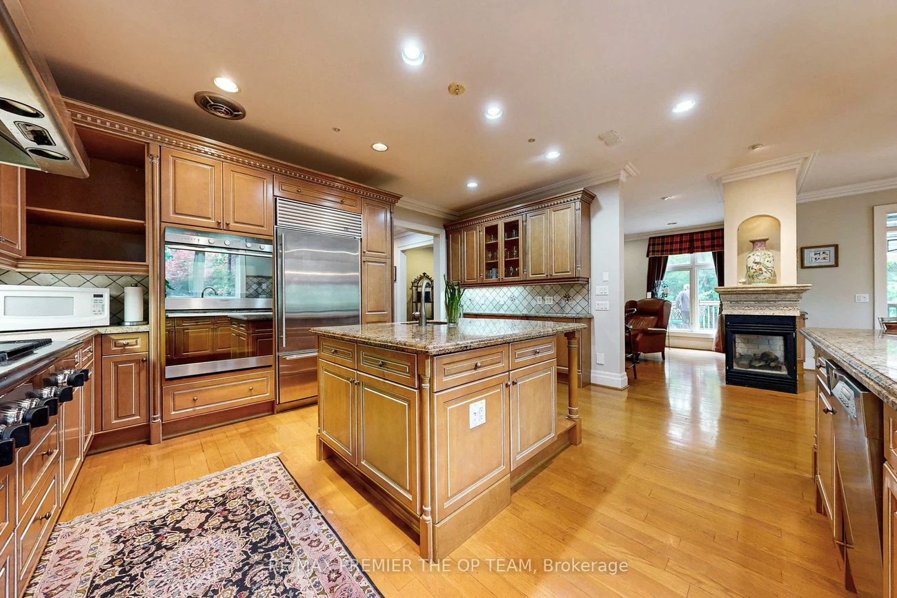 86, Muzich, East Woodbridge, Vaughan