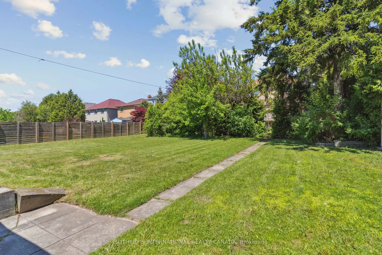 104, Crestwood, Crestwood-Springfarm-Yorkhill, Vaughan