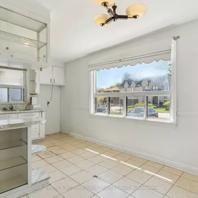 104, Crestwood, Crestwood-Springfarm-Yorkhill, Vaughan