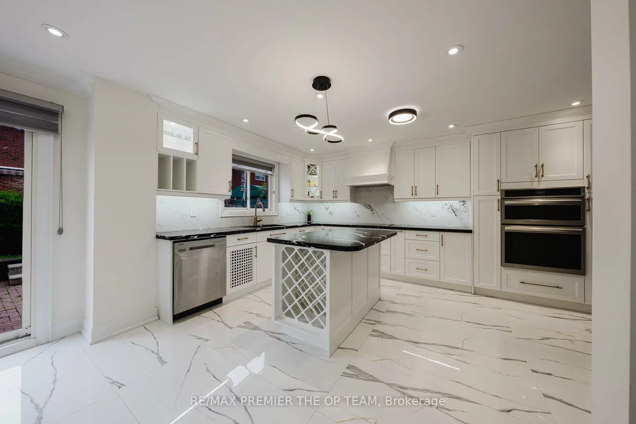 99, Benjamin, East Woodbridge, Vaughan