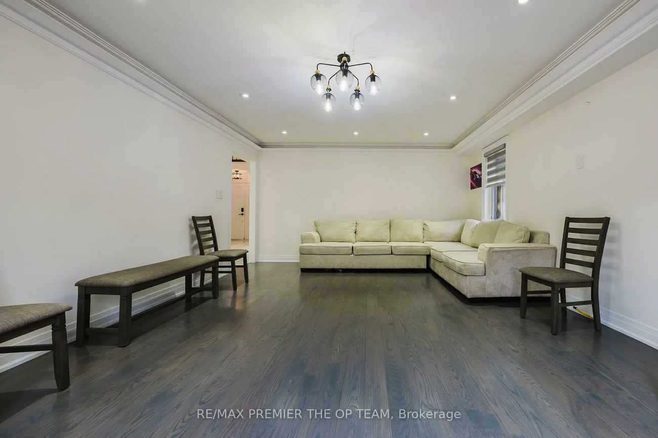 99, Benjamin, East Woodbridge, Vaughan