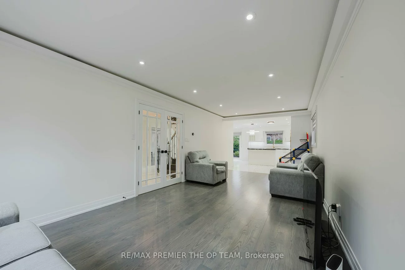 99, Benjamin, East Woodbridge, Vaughan