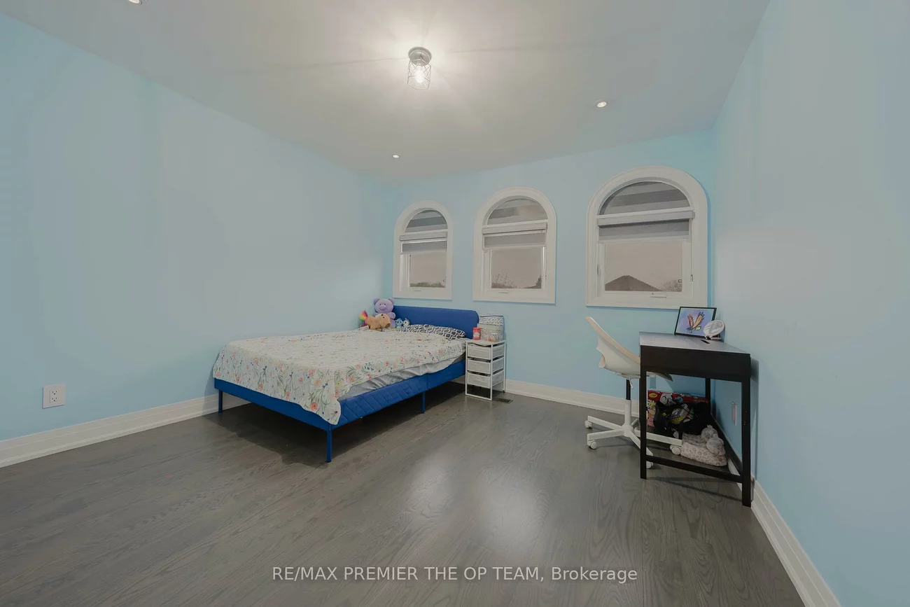 99, Benjamin, East Woodbridge, Vaughan