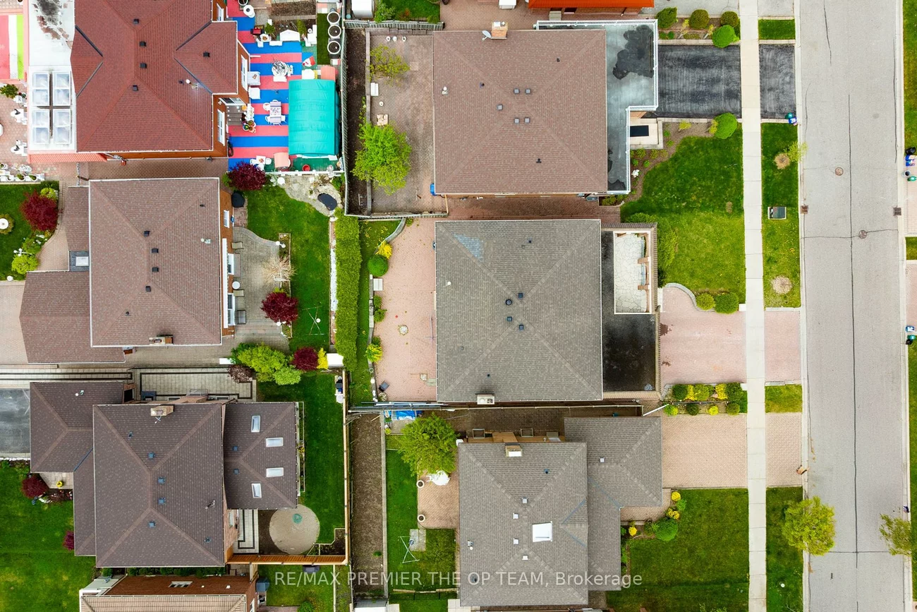 99, Benjamin, East Woodbridge, Vaughan