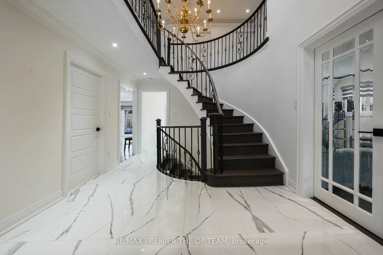 99, Benjamin, East Woodbridge, Vaughan