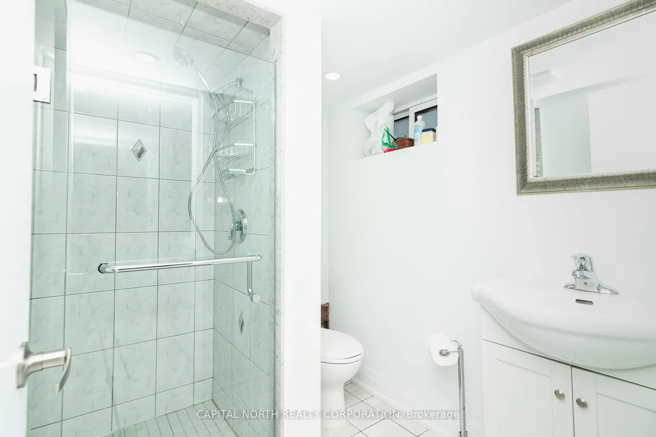 8298, Kipling, West Woodbridge, Vaughan