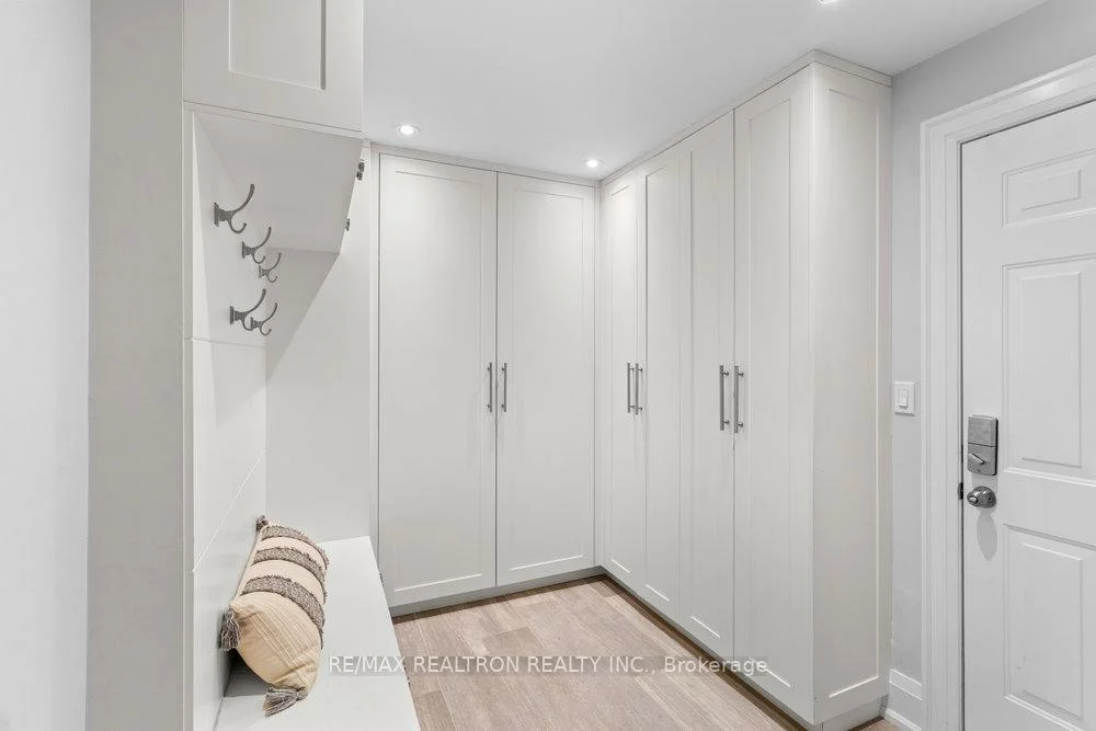 542, HIGHCLIFFE, Uplands, Vaughan