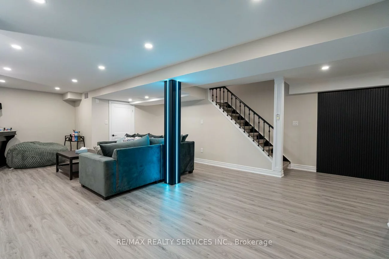 10, Gold Finch, West Woodbridge, Vaughan