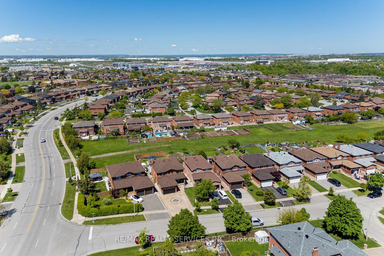 10, Gold Finch, West Woodbridge, Vaughan