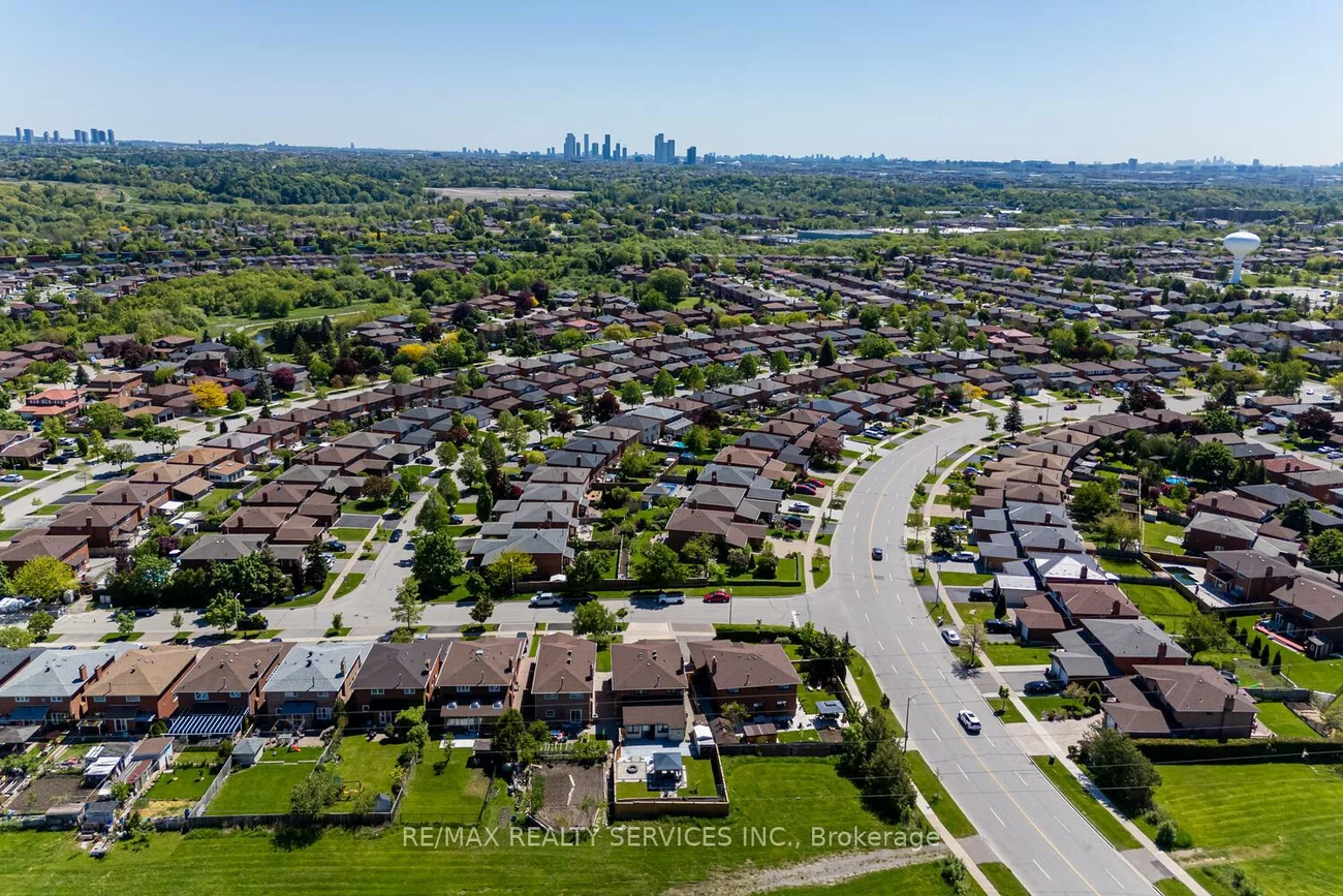 10, Gold Finch, West Woodbridge, Vaughan