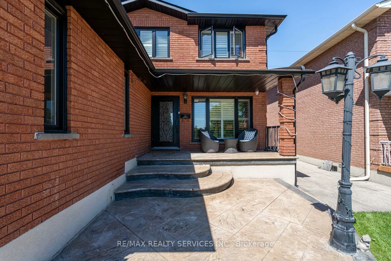 10, Gold Finch, West Woodbridge, Vaughan