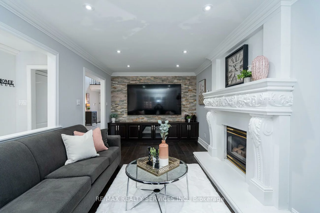 10, Gold Finch, West Woodbridge, Vaughan