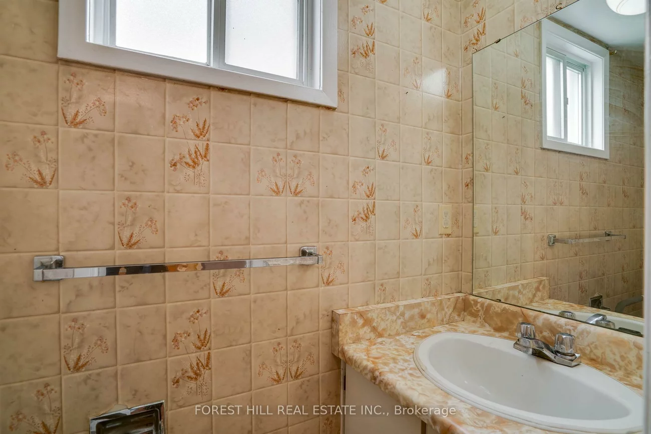82, Hord, Lakeview Estates, Vaughan