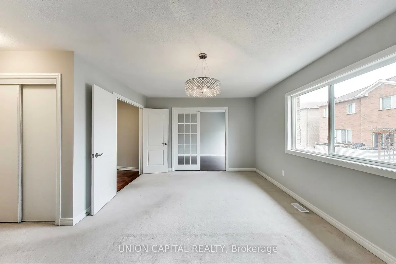 5, Robins Nest, Vellore Village, Vaughan
